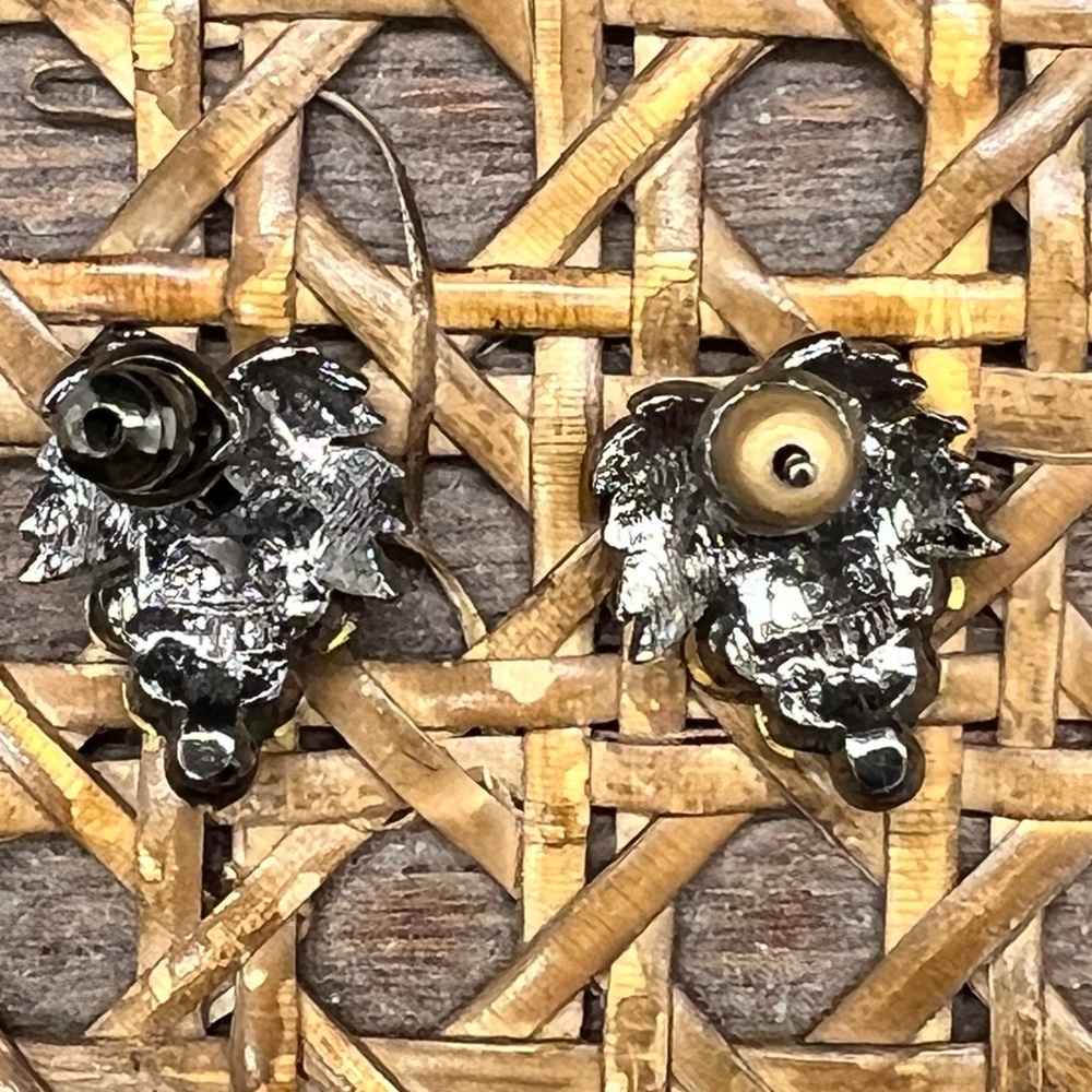 Vintage Brand Grape 🍇 Stud Earrings! - Picture 3 of 14